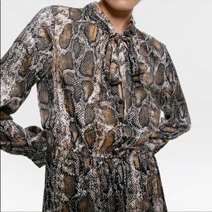 ZARA Snakeskin flowy silk like mid long sleeve dress S